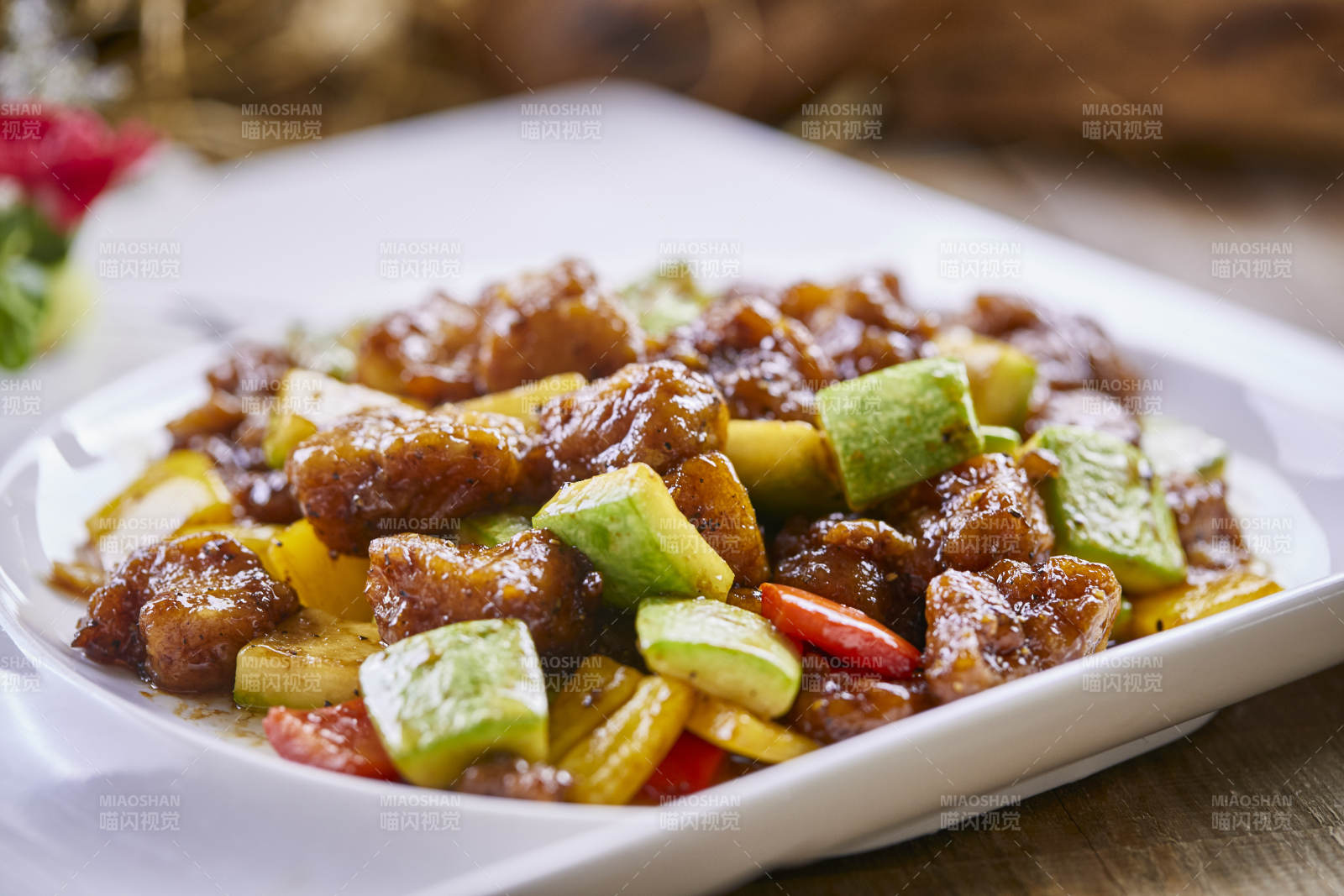 葫芦彩椒黑椒牛仔粒图片