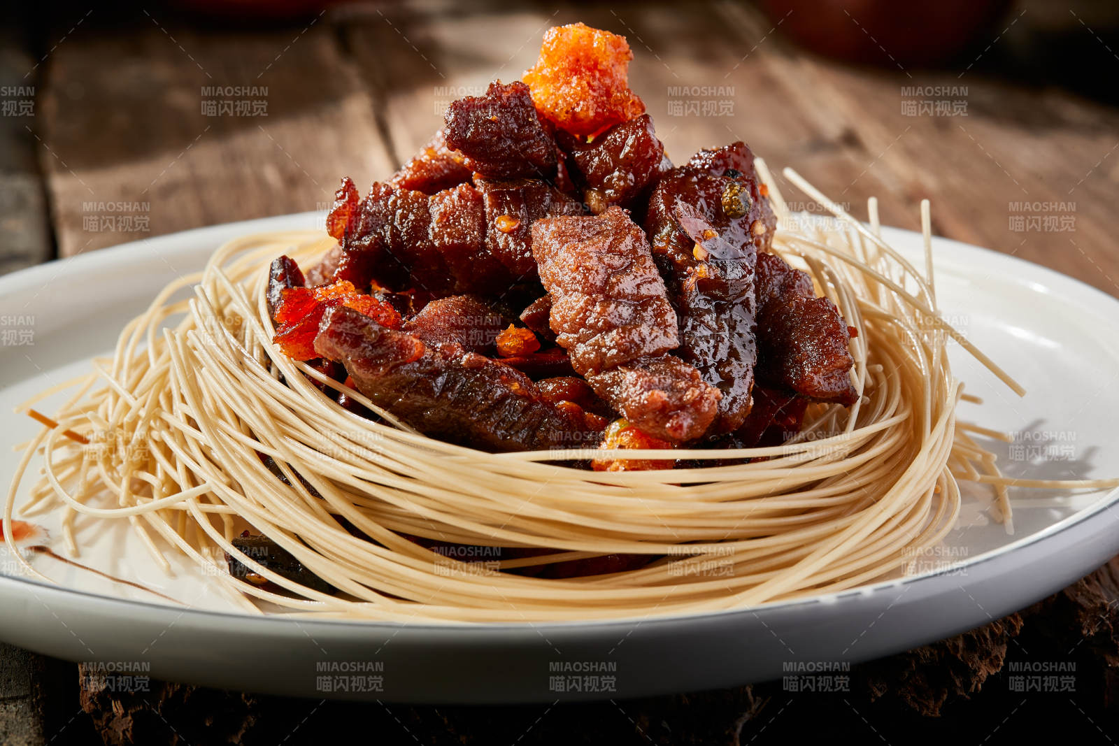 油炸香辣风干牛肉干图片