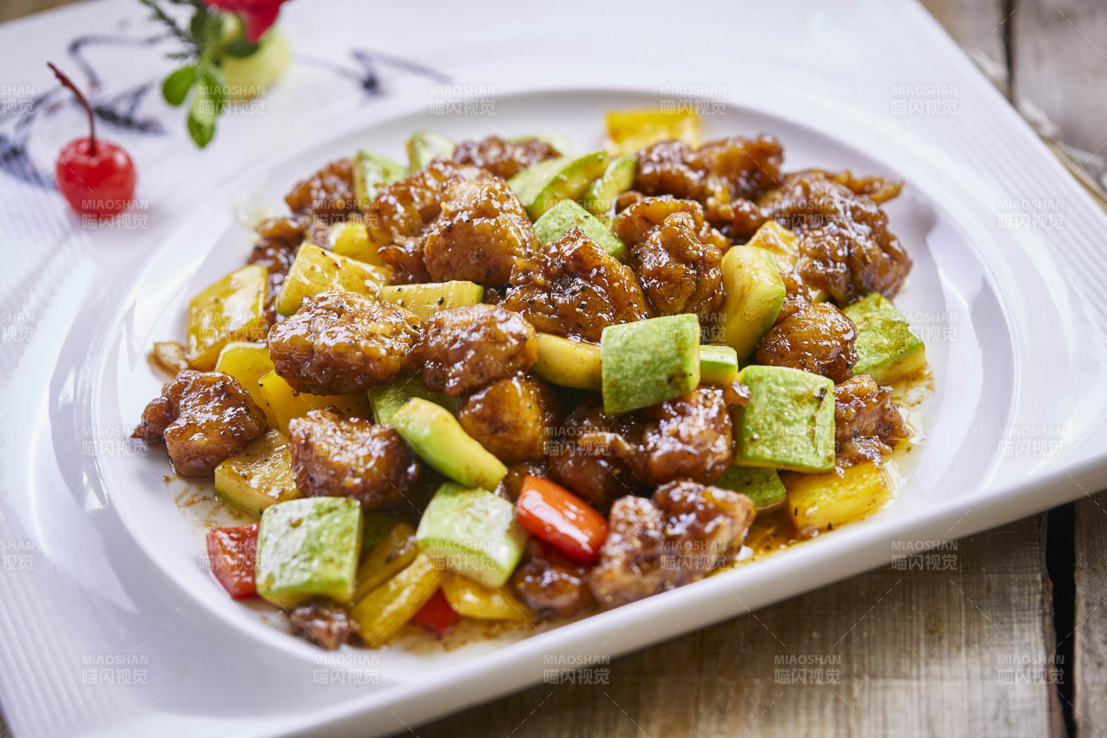 葫芦彩椒黑椒牛仔粒图片