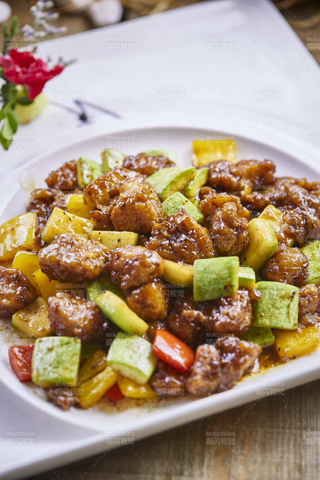 葫芦彩椒黑椒牛仔粒图片