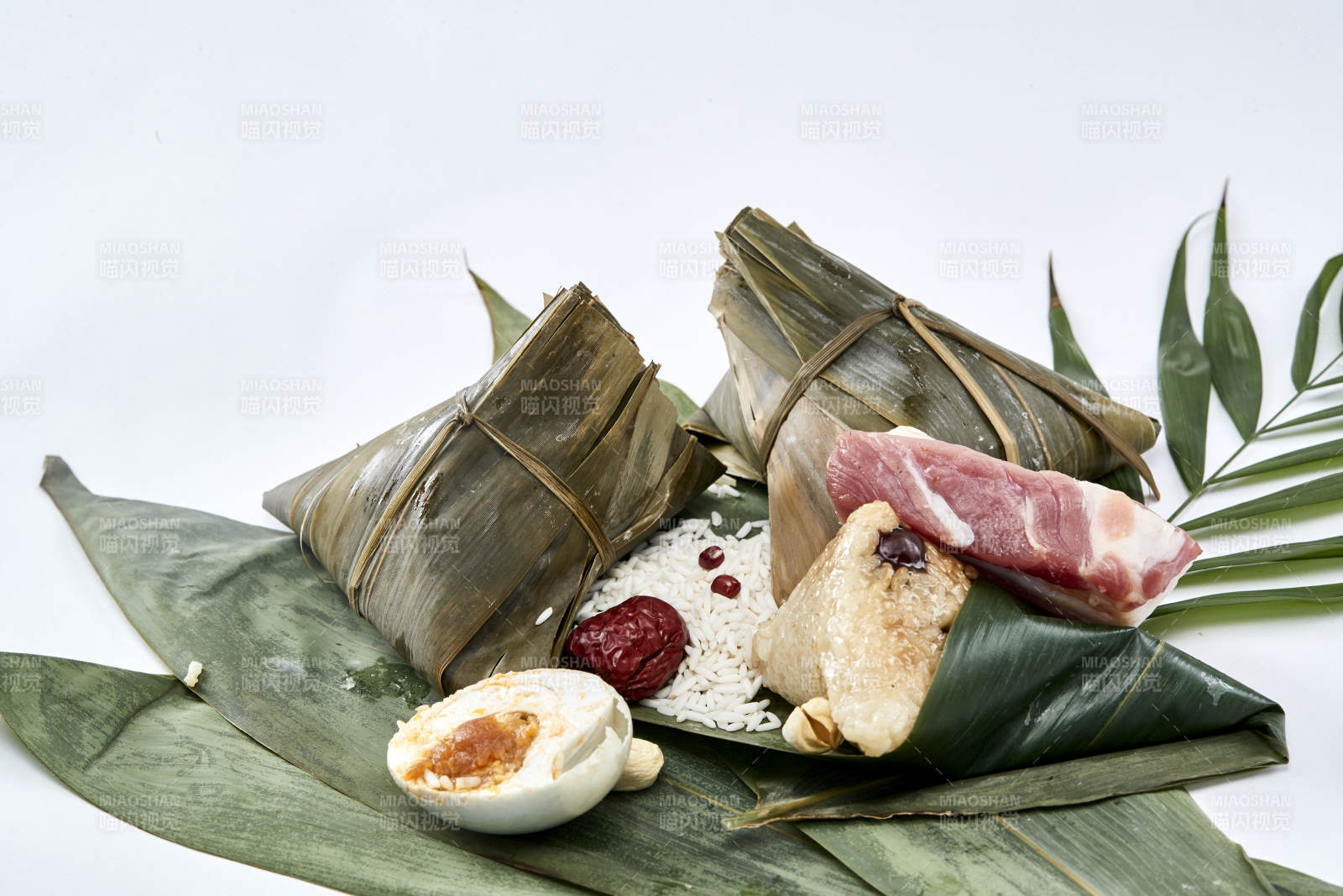 端午节的粽子和原材料图片