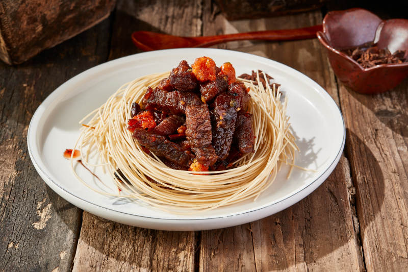 油炸香辣风干牛肉干图片