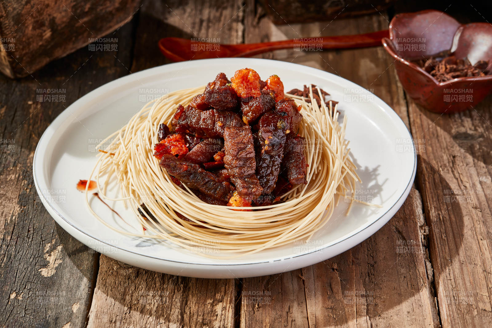 油炸香辣风干牛肉干图片