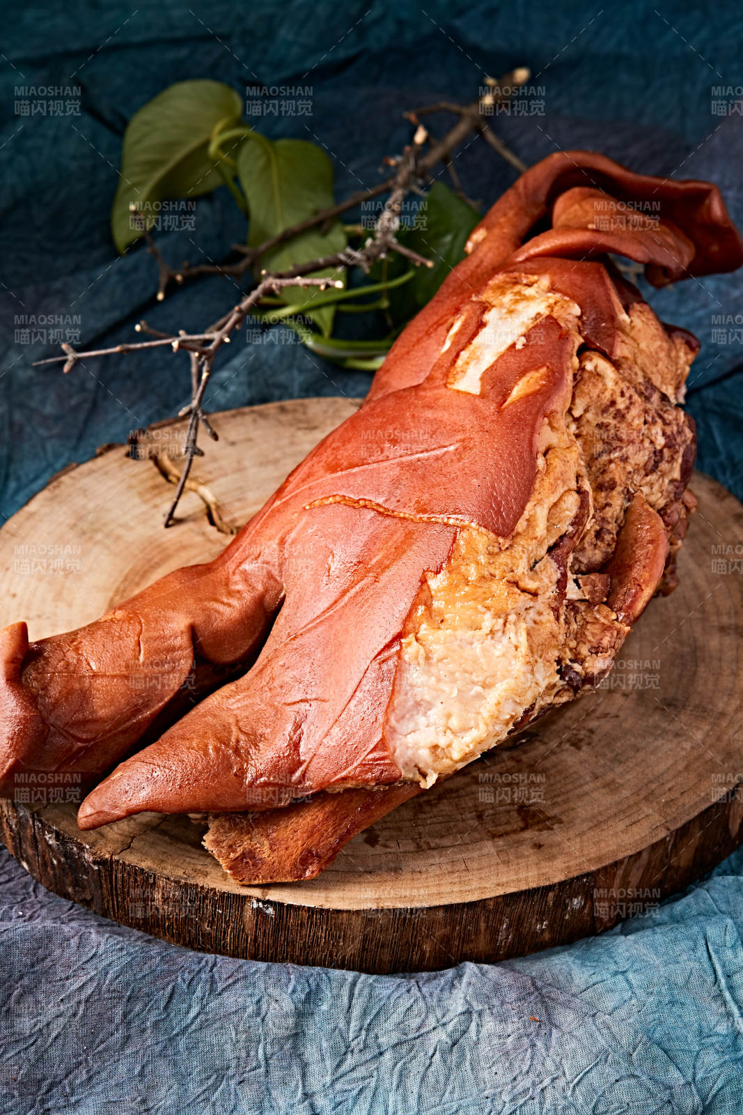 传统熟食美食熏酱卤猪头图片