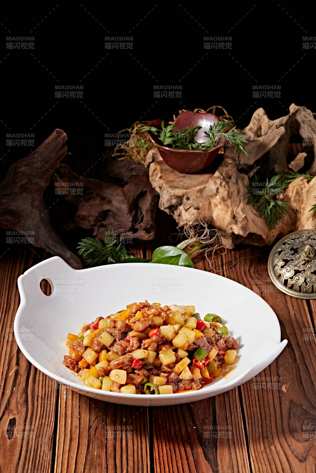 湘味辣炒黑山羊肉图片