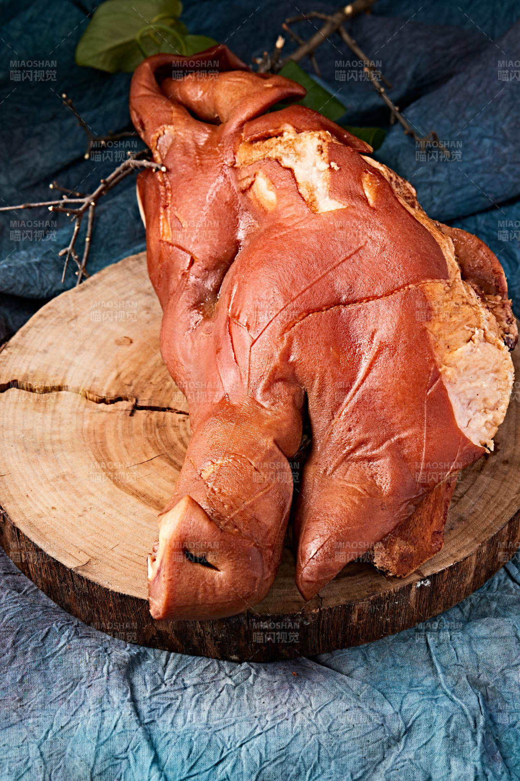 传统熟食美食熏酱卤猪头图片