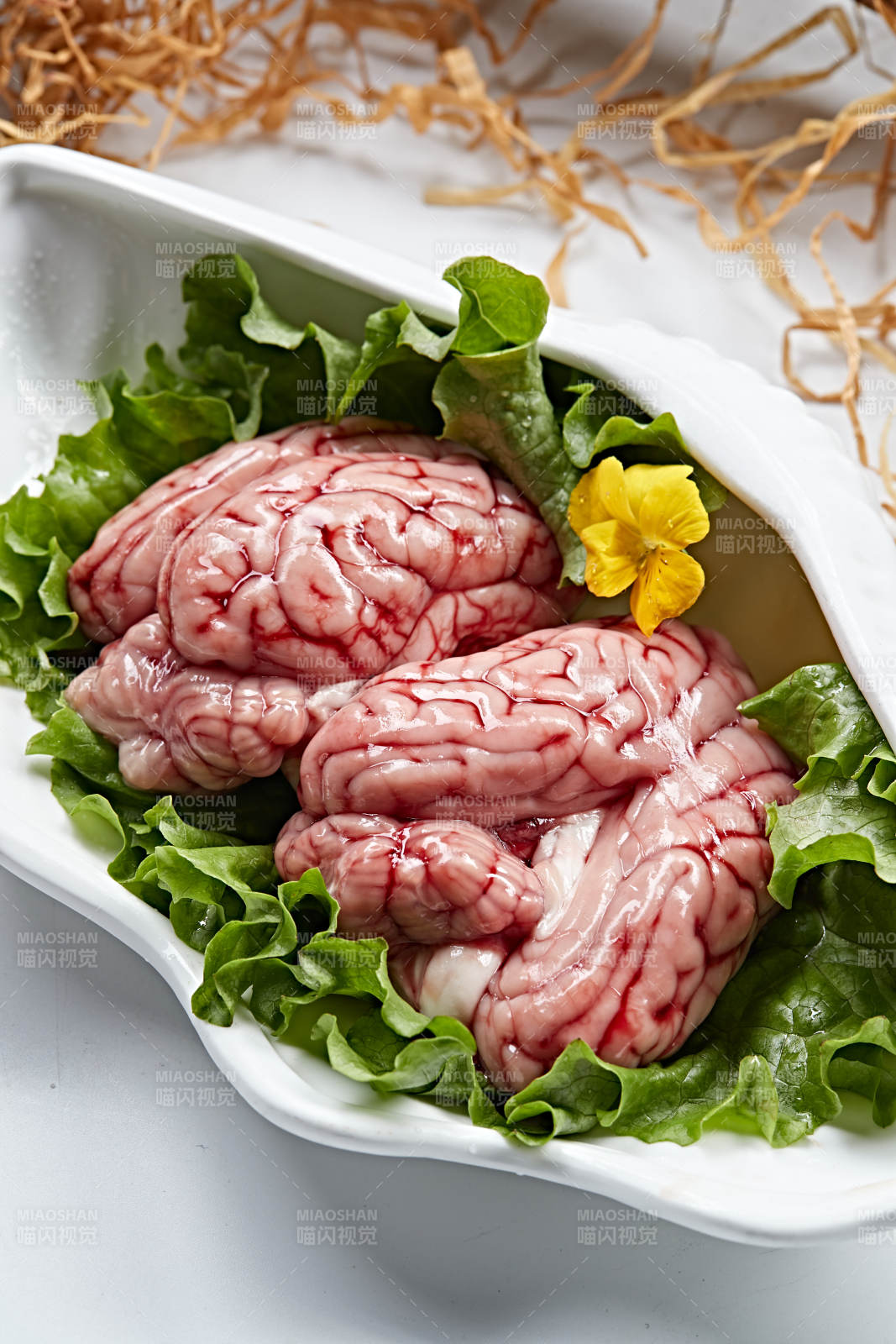 火锅食材鲜猪脑花图片