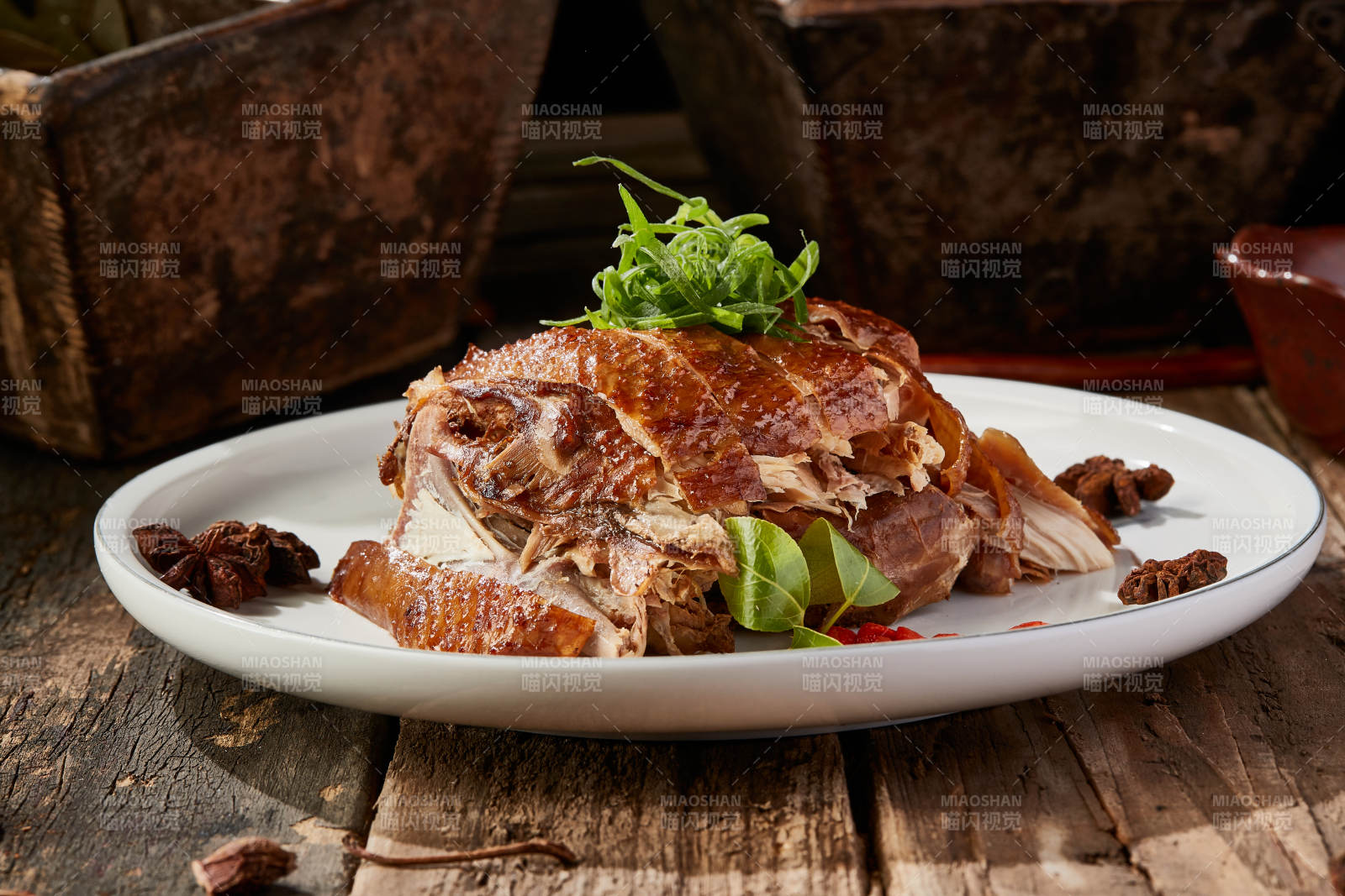 美味凉菜切块熏鸡图片