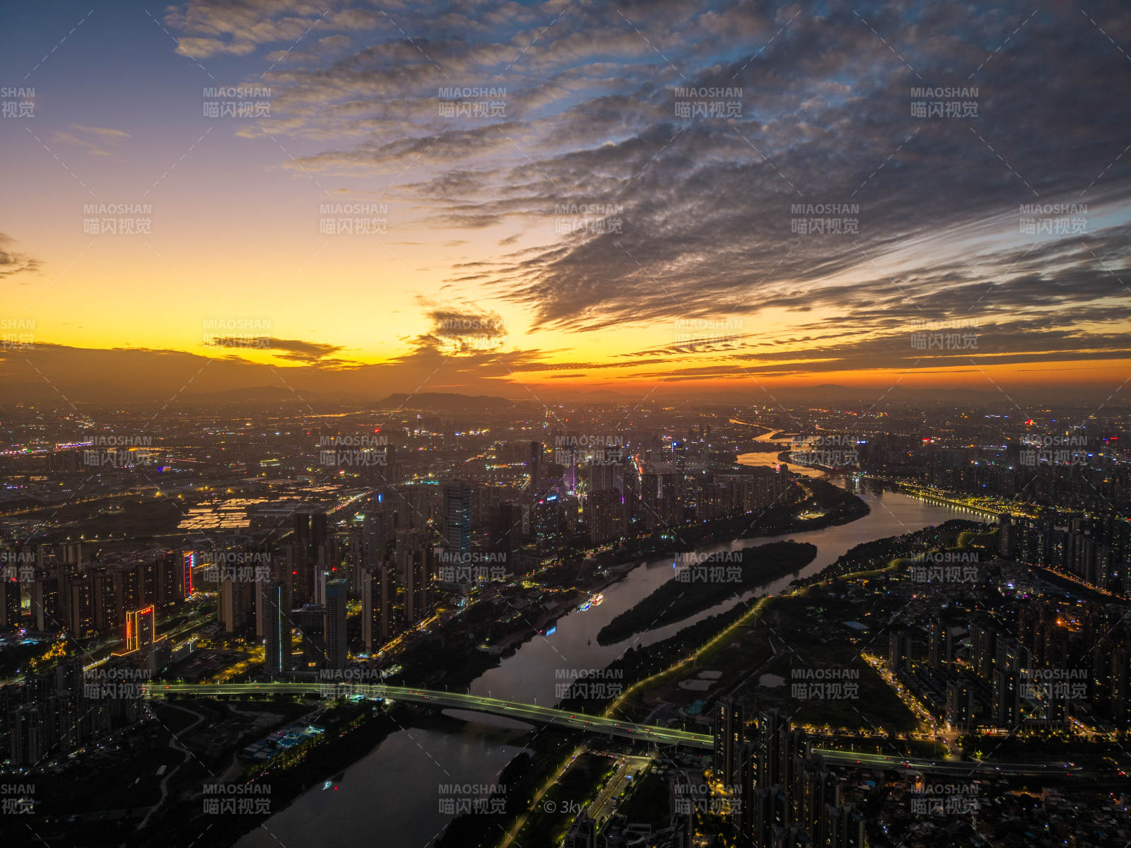 佛山暮色璀璨图片