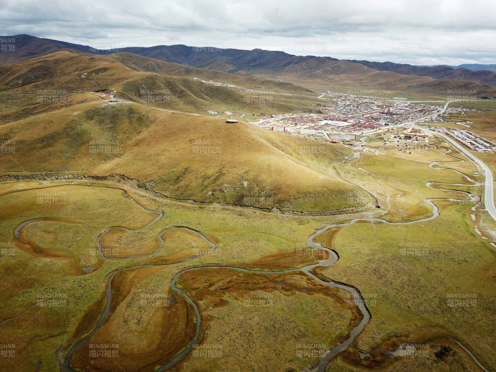 甘南高原河谷风光图片