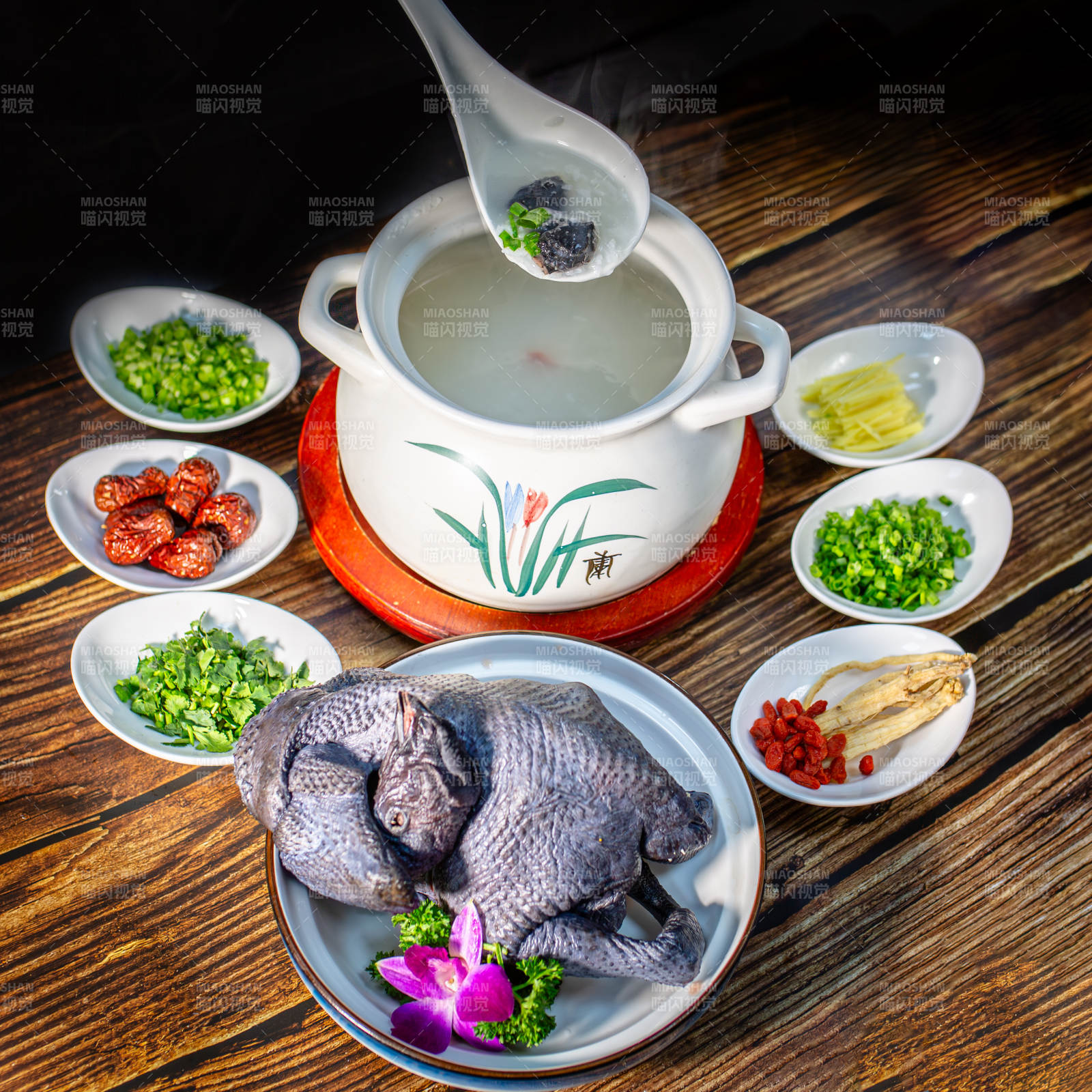 滋补鸡汤宴图片