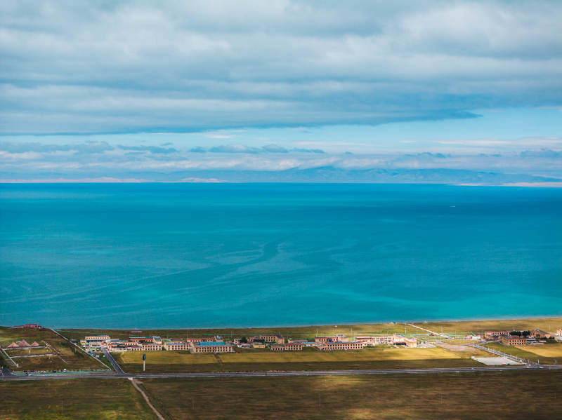 碧海蓝天小镇景图片