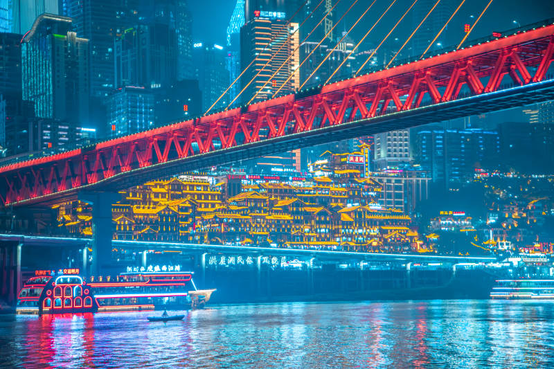 夜色中的城市之桥图片