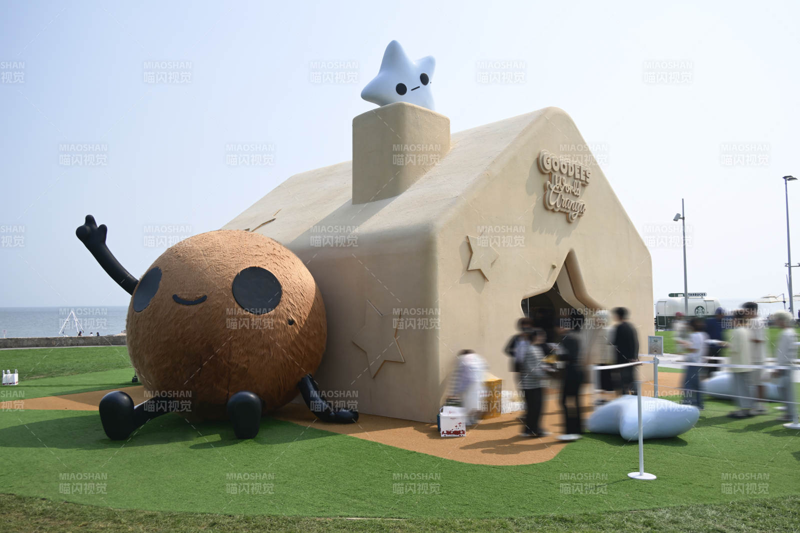 阿那亚萌趣小屋与大面包图片