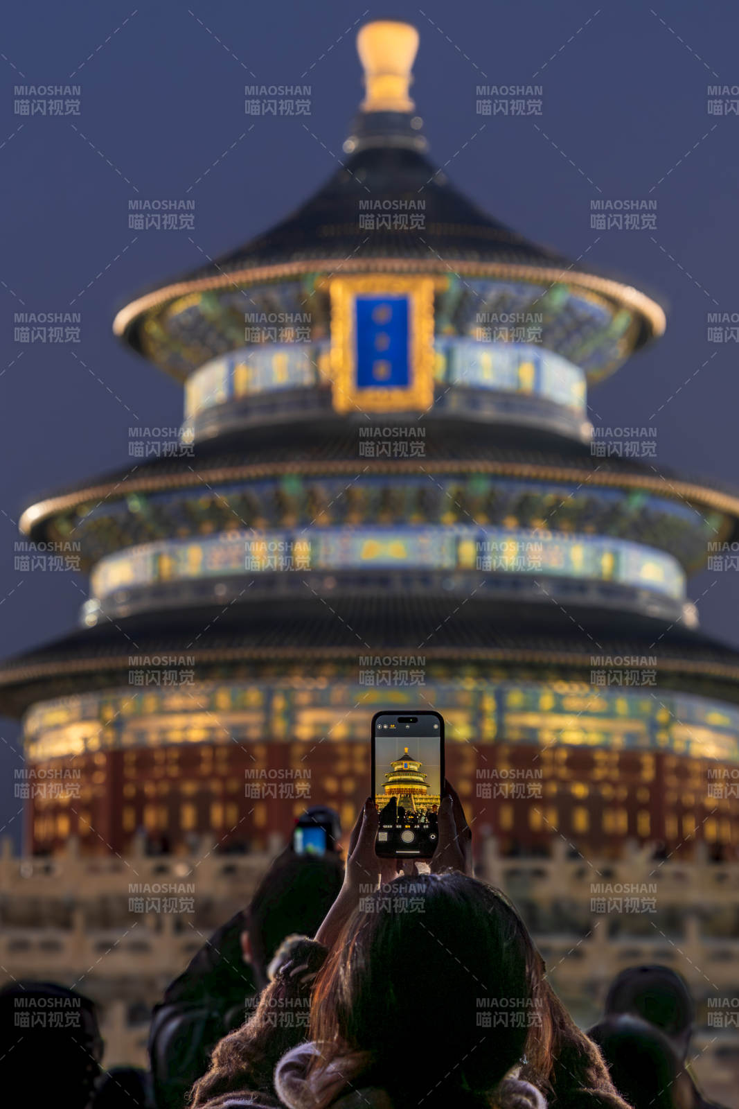 天坛夜景手机拍图片