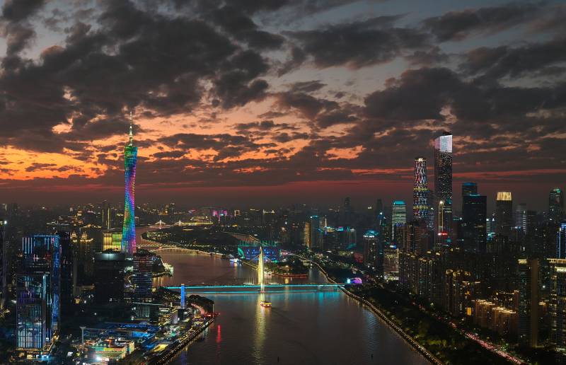 广州晚霞璀璨夺目图片