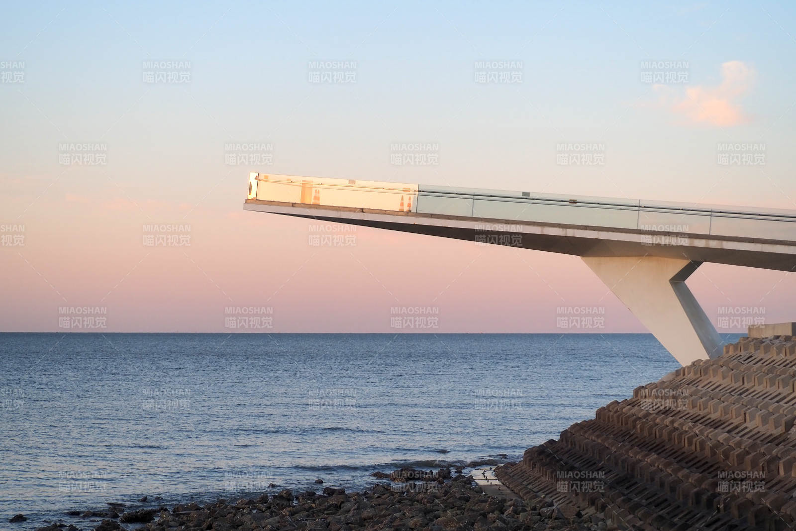 烟台开发区旺角廊桥图片