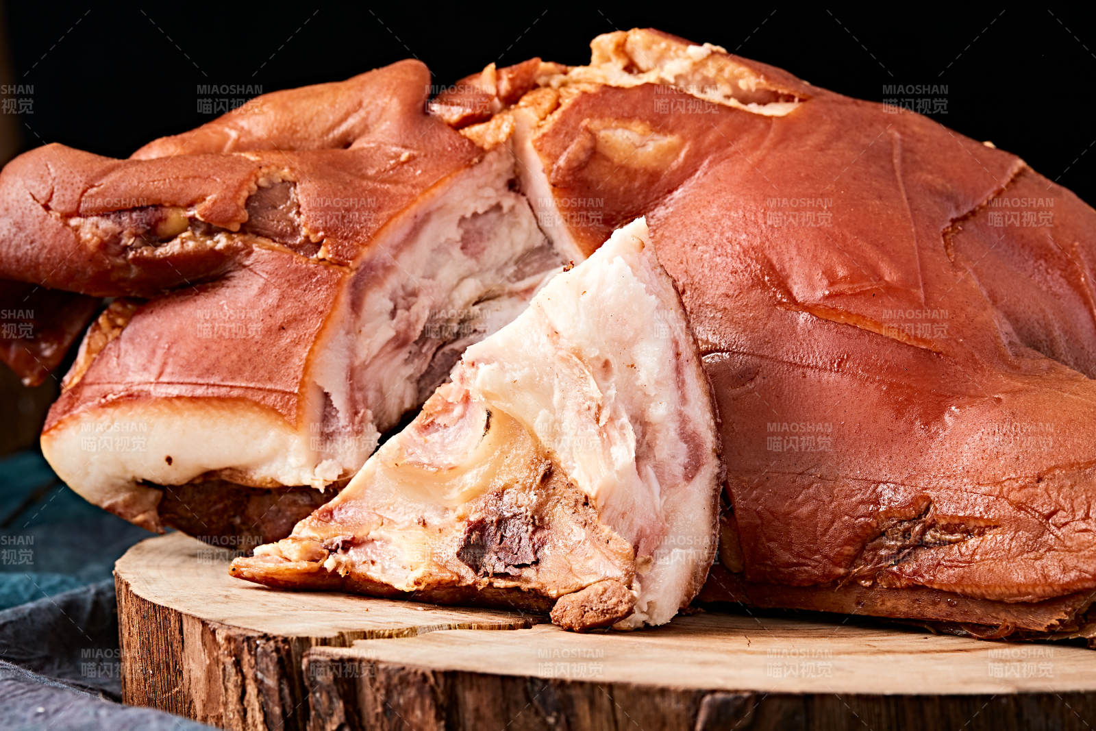 传统熟食美食熏酱卤猪头图片