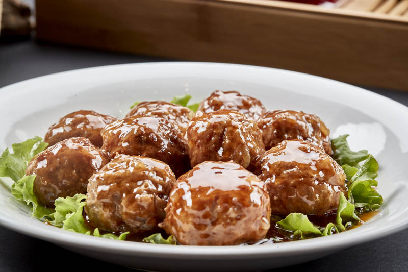 婚宴美食浇汁十全十美大丸子图片