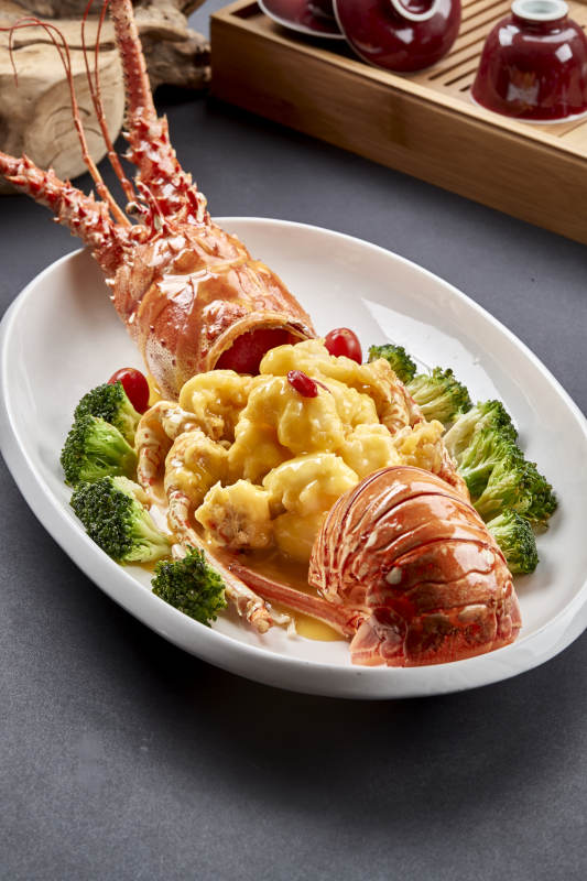 高级海鲜芙蓉炒澳洲大龙虾图片