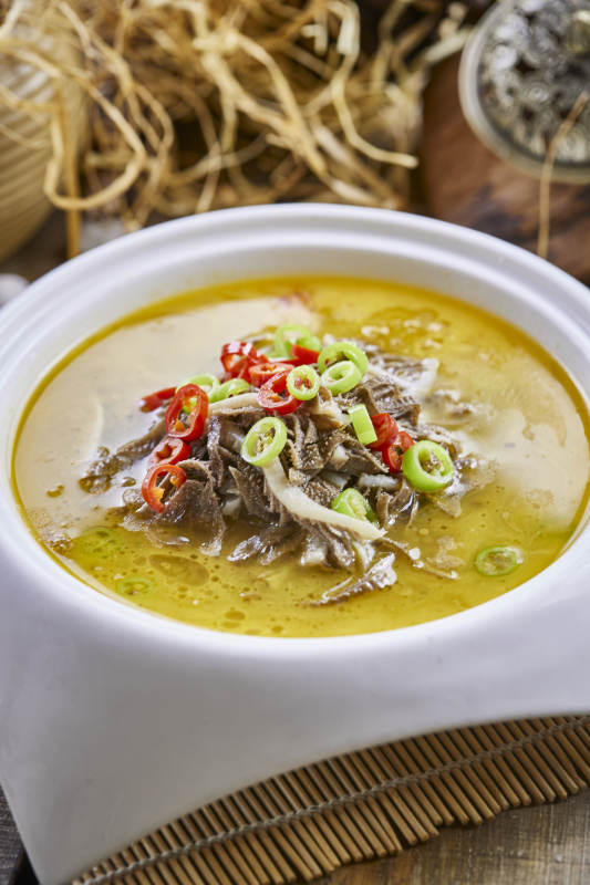 酸汤毛肚丝图片