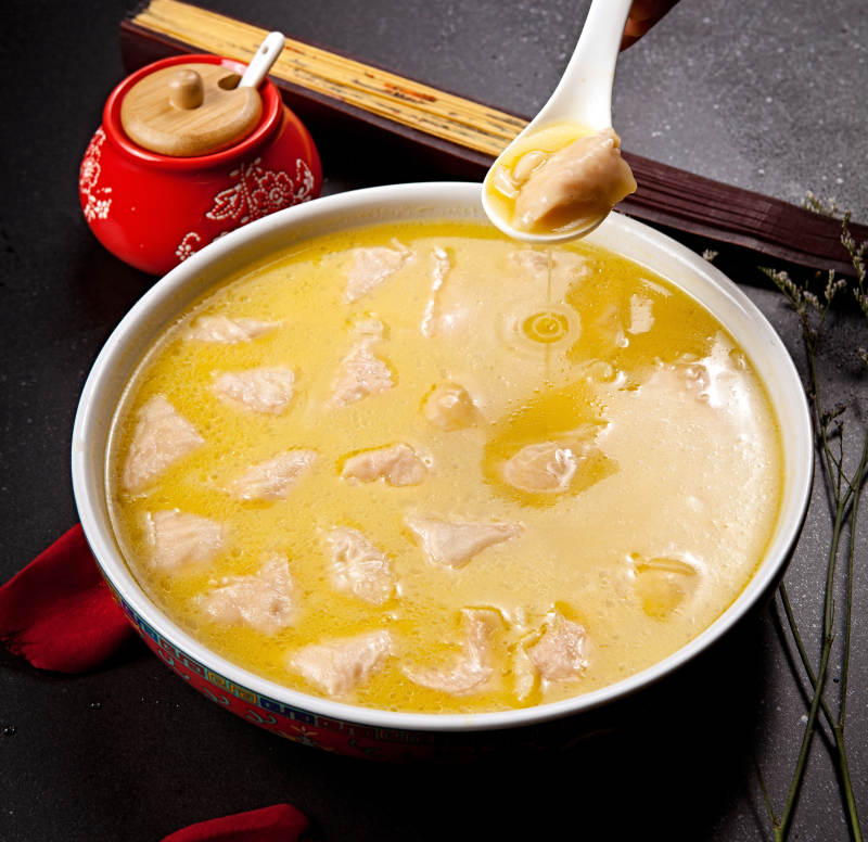 鲜浓鸡汤煮虾饺图片