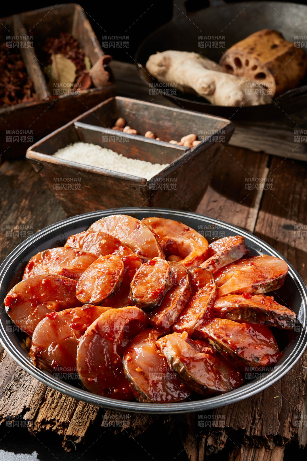 传统菜肴川香宫保鸡丁图片