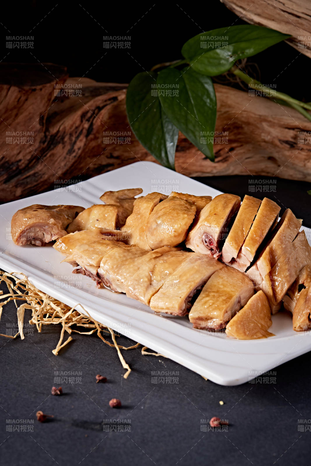 港式白切盐水鸡图片