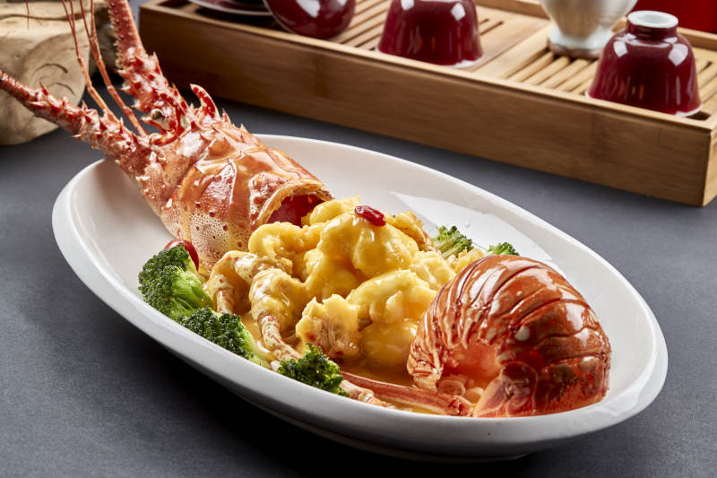 高级海鲜芙蓉炒澳洲大龙虾图片