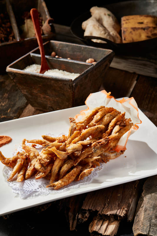 散粉干炸野生小河鱼图片