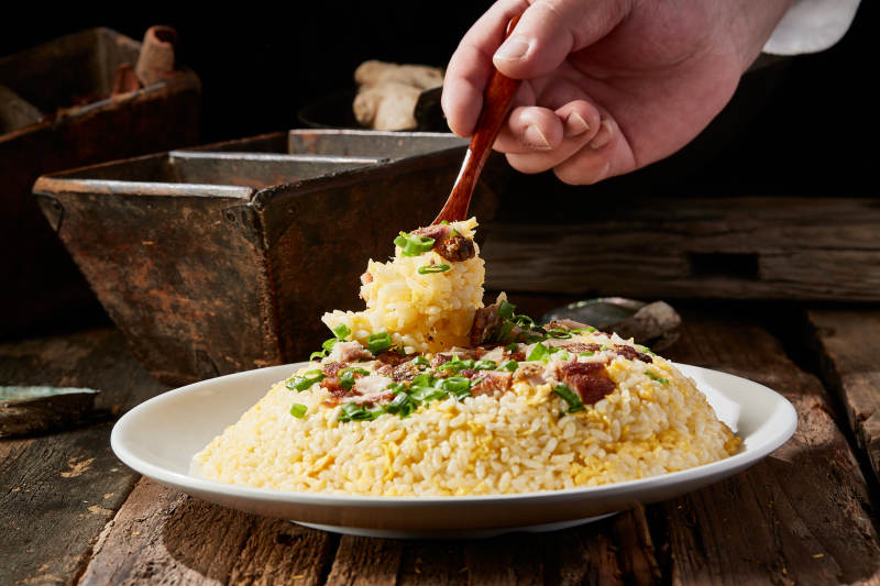 葱香熏鸡蛋炒饭图片