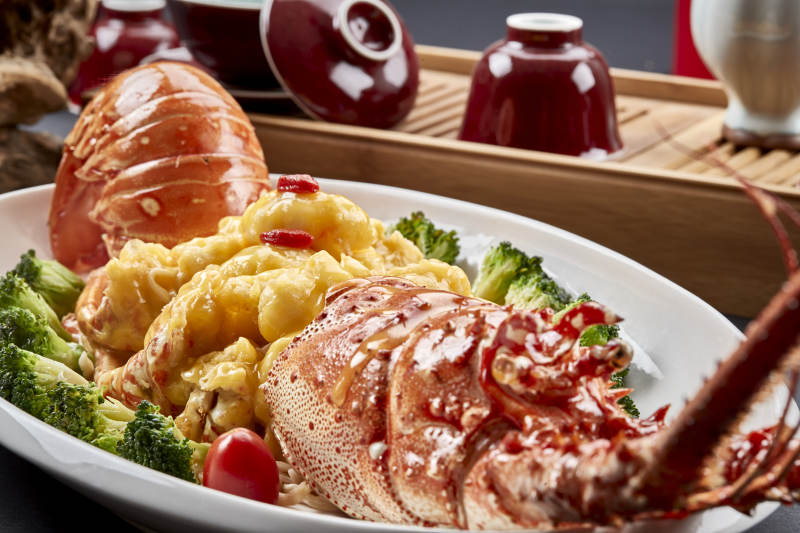 高级海鲜芙蓉炒澳洲大龙虾图片