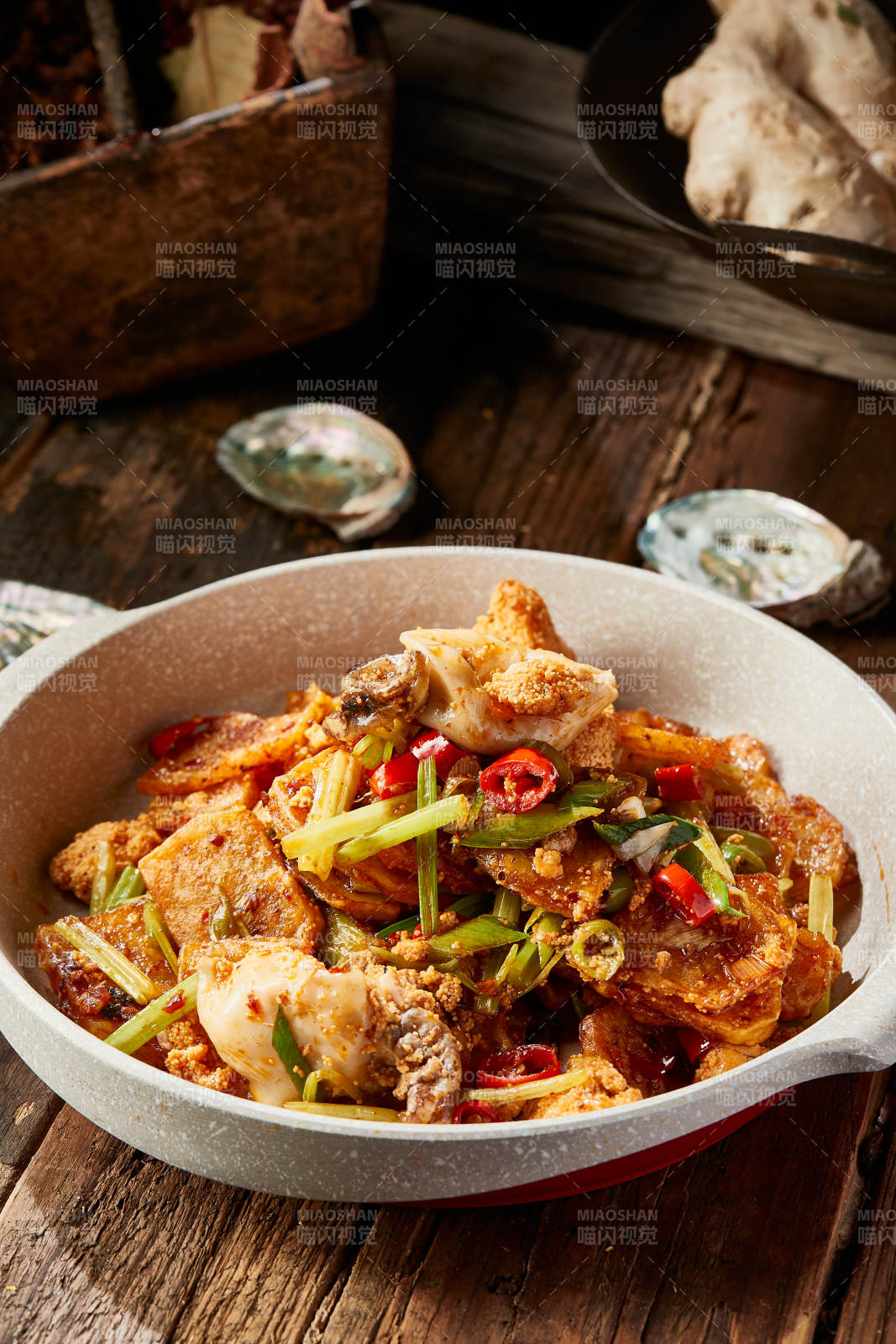 干锅鱼杂鱼籽土豆片图片