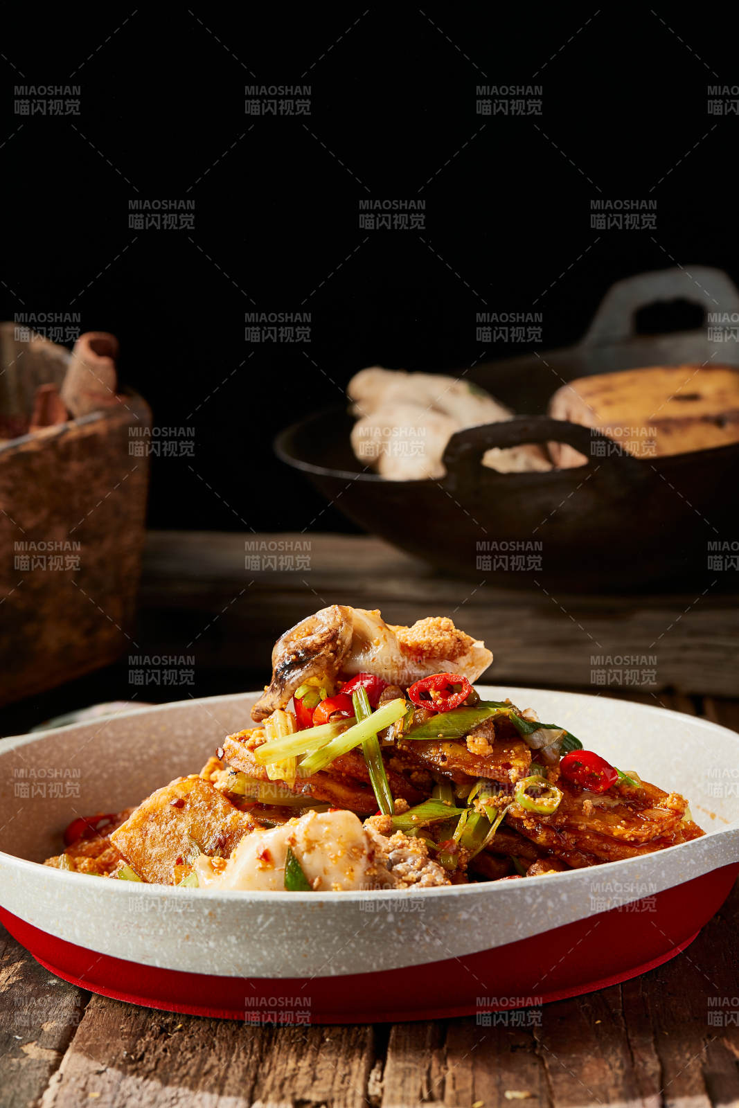 干锅鱼杂鱼籽土豆片图片