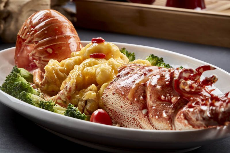 高级海鲜芙蓉炒澳洲大龙虾图片