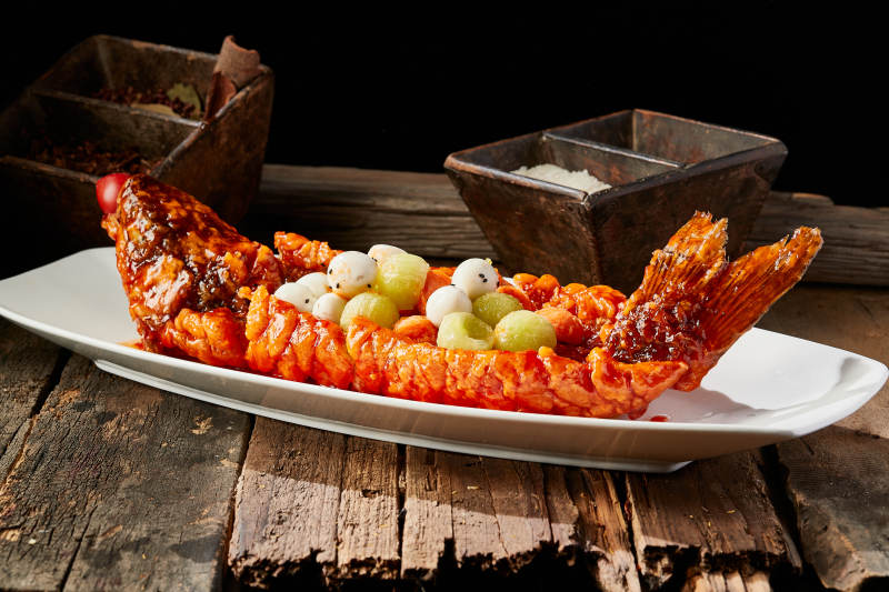 乘风破浪船型糖醋大鲤鱼图片