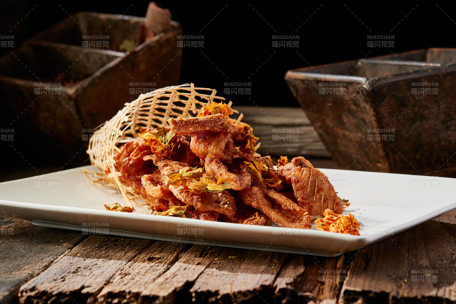 金莲拌干炸野生草鱼排图片