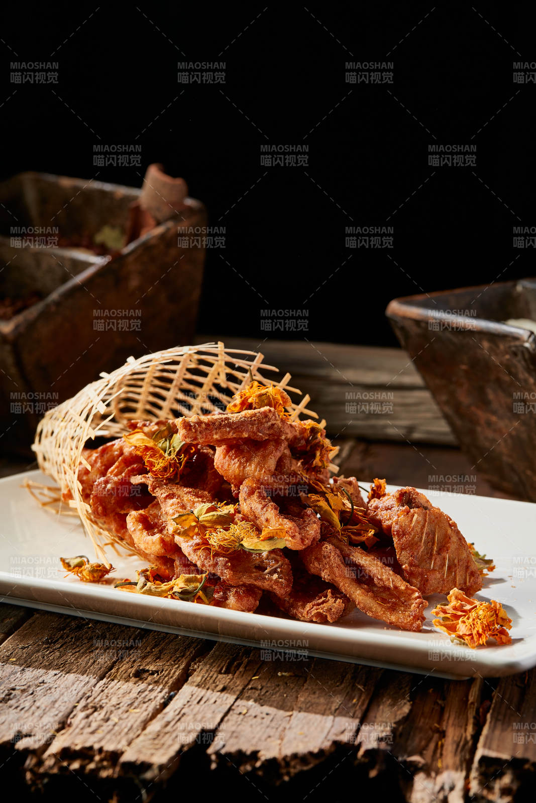 金莲拌干炸野生草鱼排图片