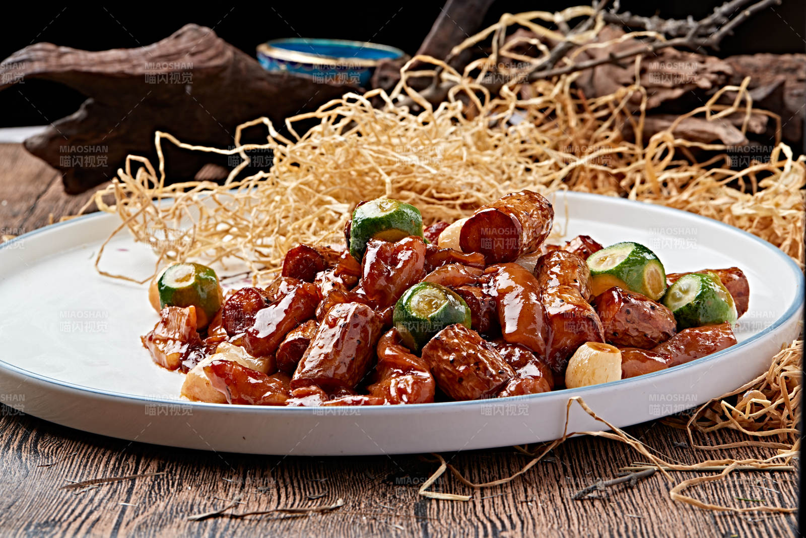 蒜香铁棍山药烧蹄筋图片