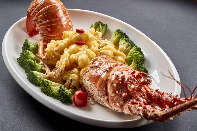 高级海鲜芙蓉炒澳洲大龙虾图片