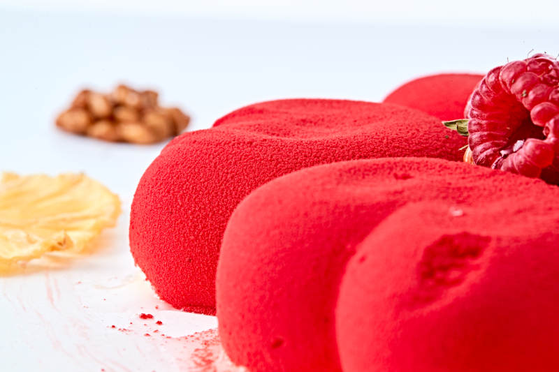 鲜水果抹茶心形奶油慕斯蛋糕图片