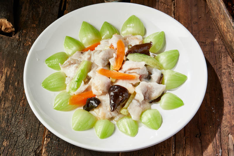 糟溜野生草鱼片图片