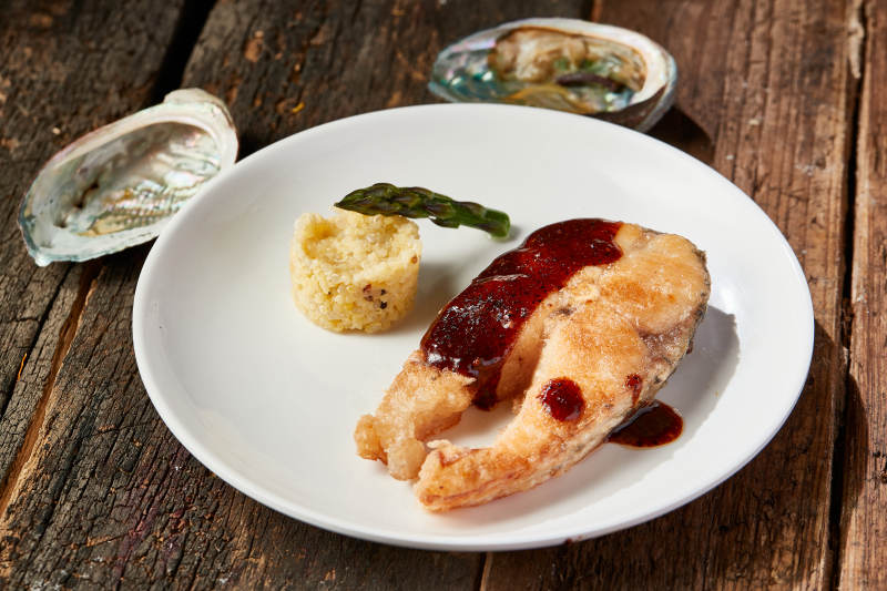 藜麦饭配香煎野生草鱼图片