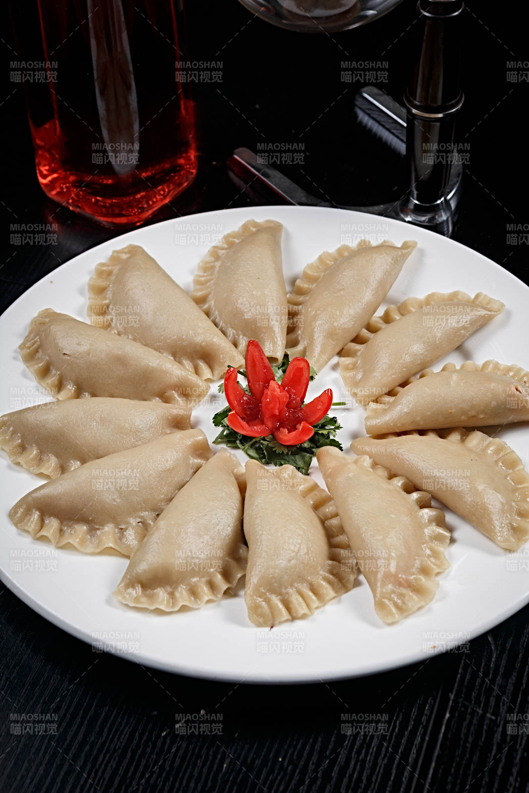 锅巴莜面蒸饺图片