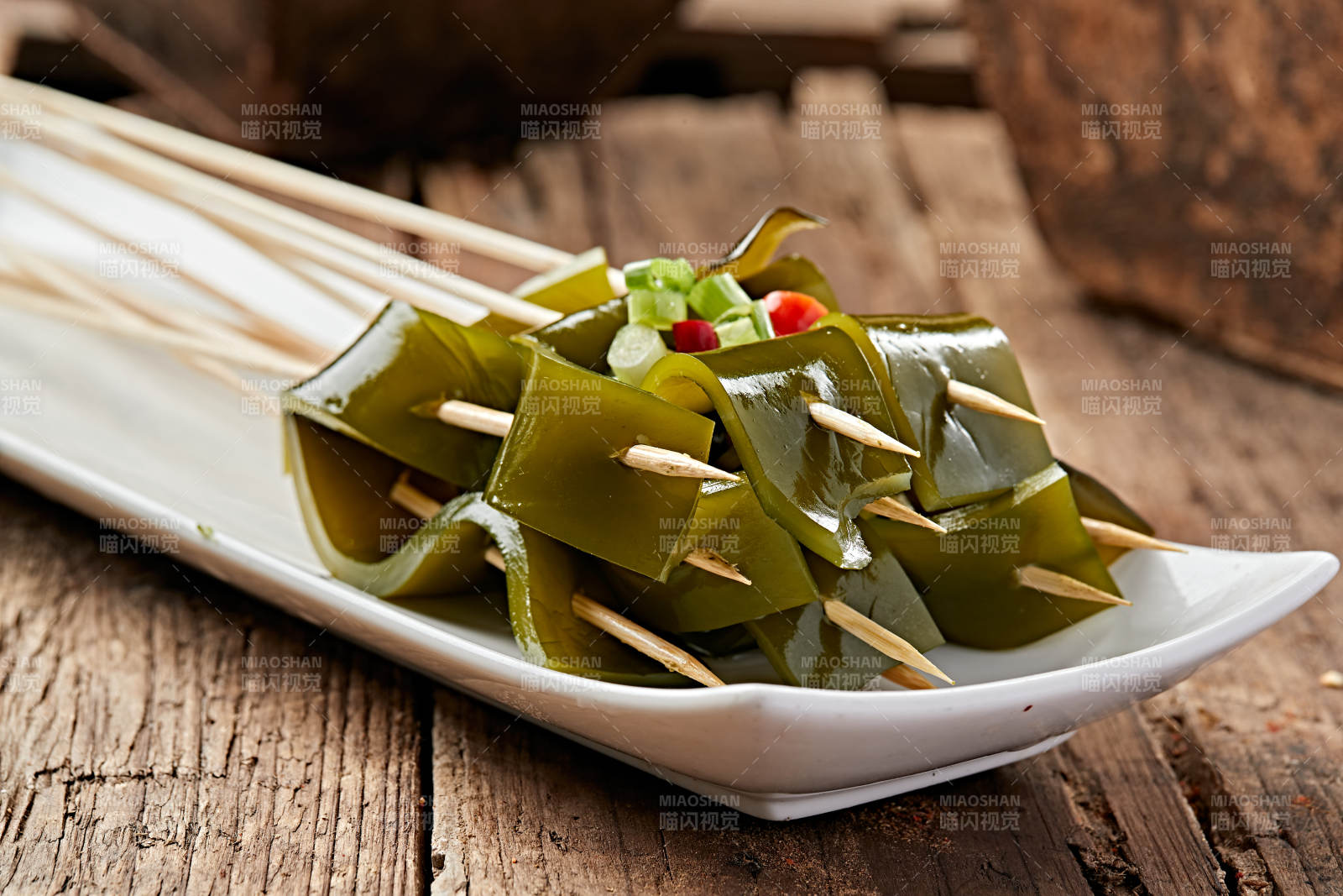 冷锅串串宽海带图片