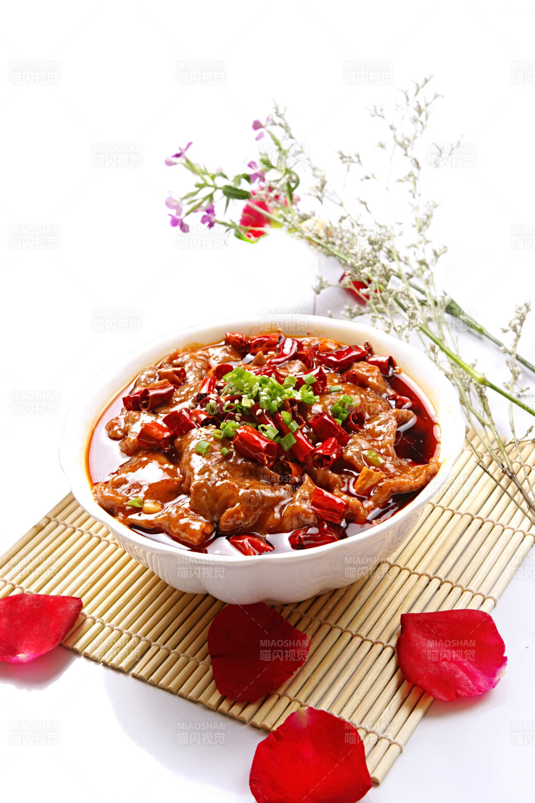 麻辣水煮牛肉图片