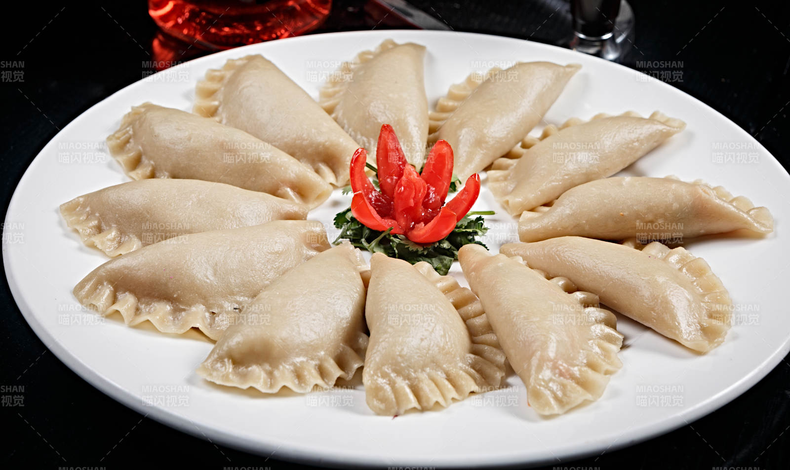 锅巴莜面蒸饺图片