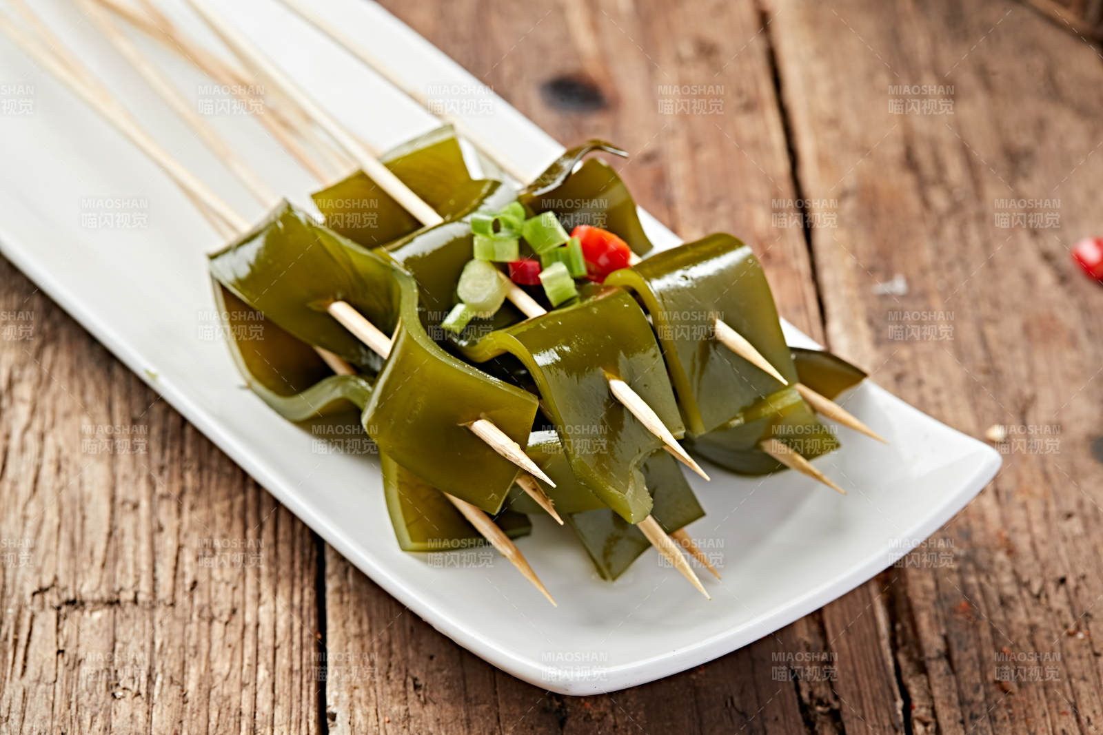 冷锅串串宽海带图片