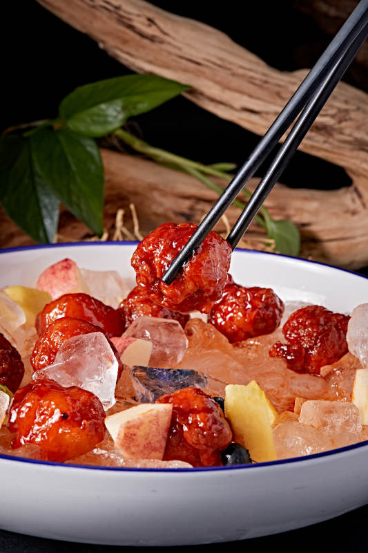 冰镇水晶果味凤梨咕咾肉图片