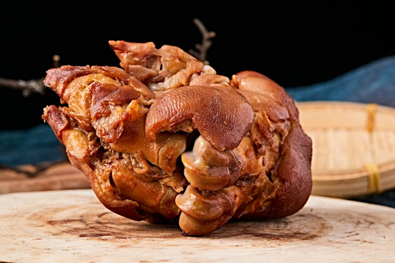 美味熏酱猪蹄图片